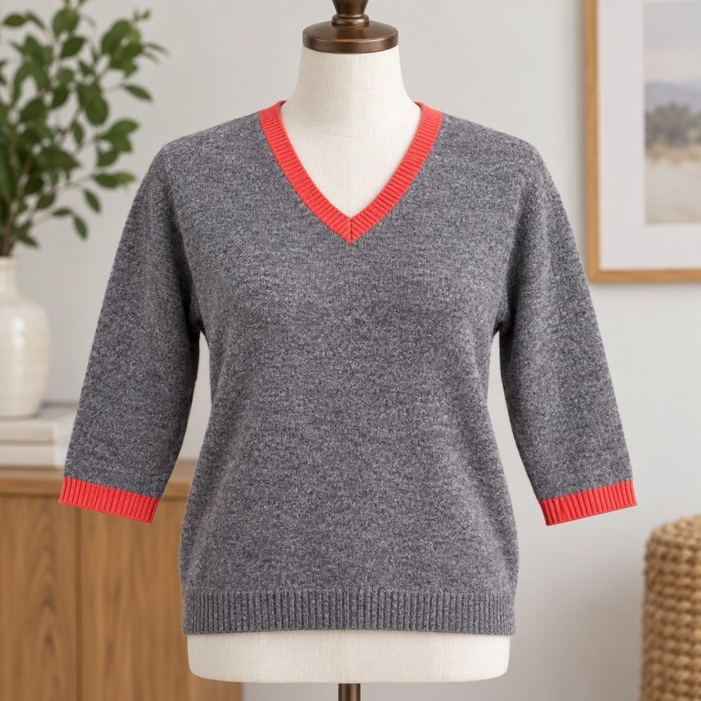 NY&Co V-Neck Sweater Womens Large Gray Red Trim 100% Wool Knit Long Sleeve
